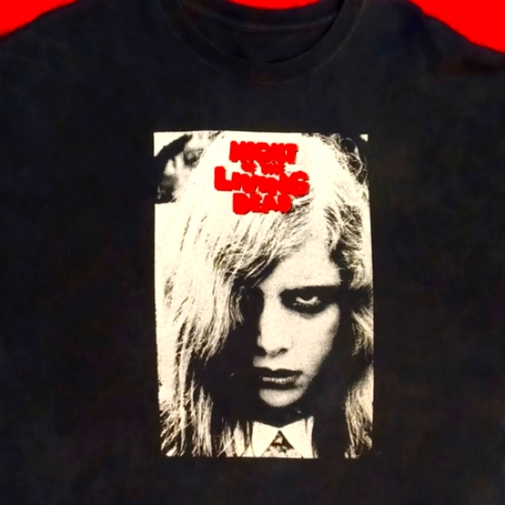 NIGHT OF THE LIVING DEAD zombie girl.2x BLACK SHORT-SLEEVED TSHIRT EUC